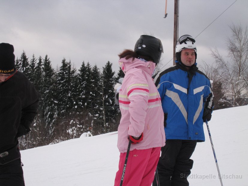 2010_01_30 Skifahren mit der Stadtkapelle (17)